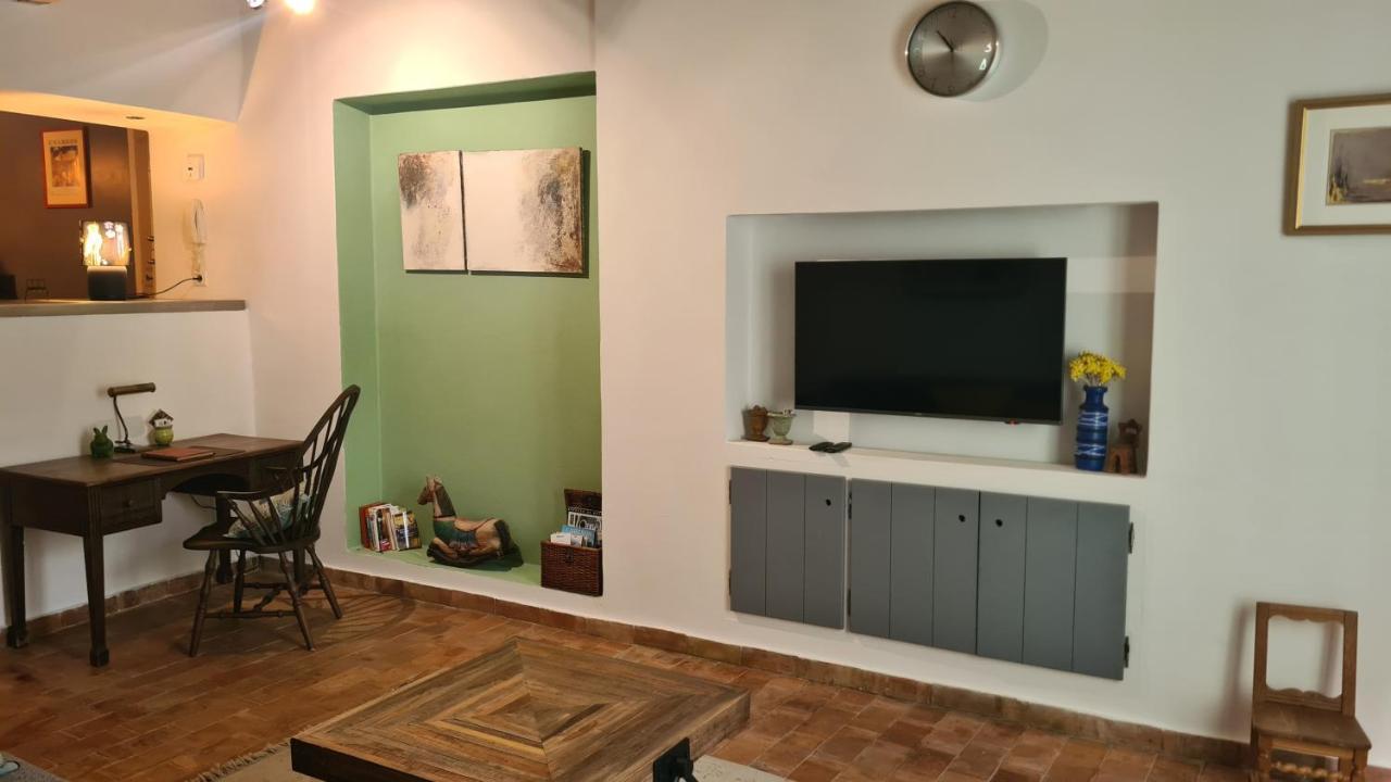 Cocon Du Papillon A Lourmarin Apartment Екстериор снимка