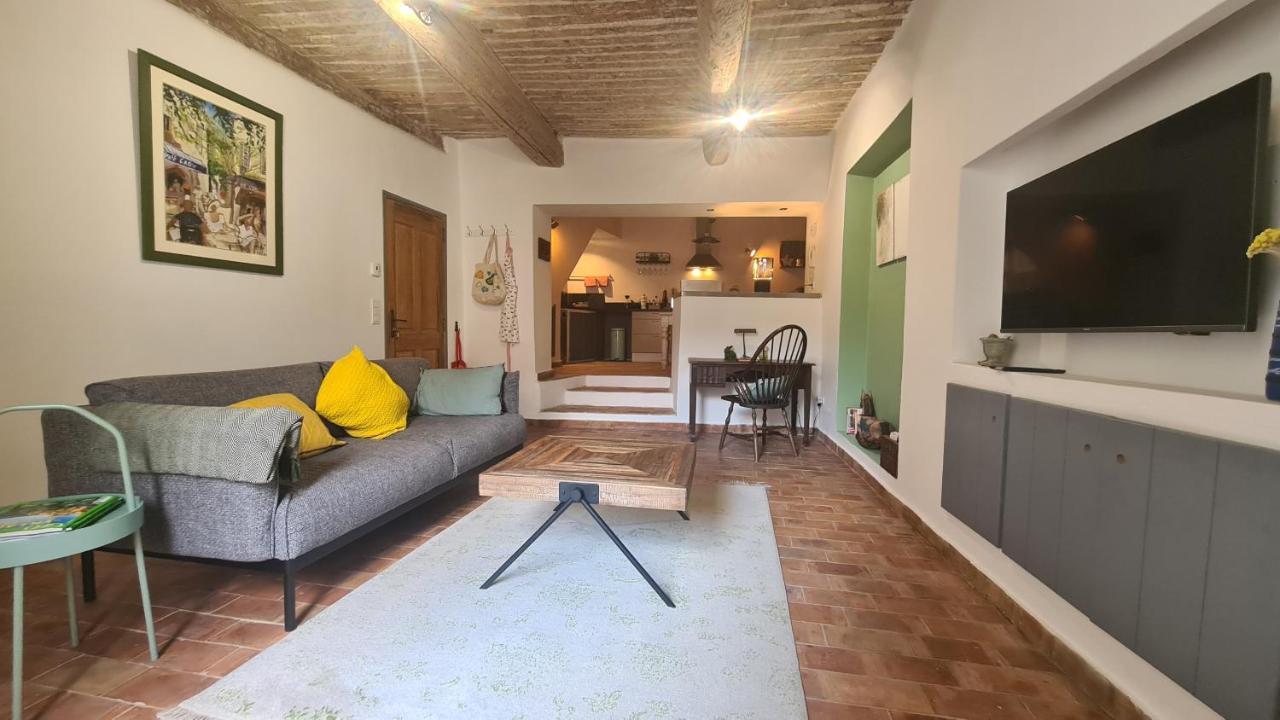 Cocon Du Papillon A Lourmarin Apartment Екстериор снимка