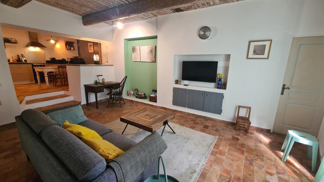 Cocon Du Papillon A Lourmarin Apartment Екстериор снимка